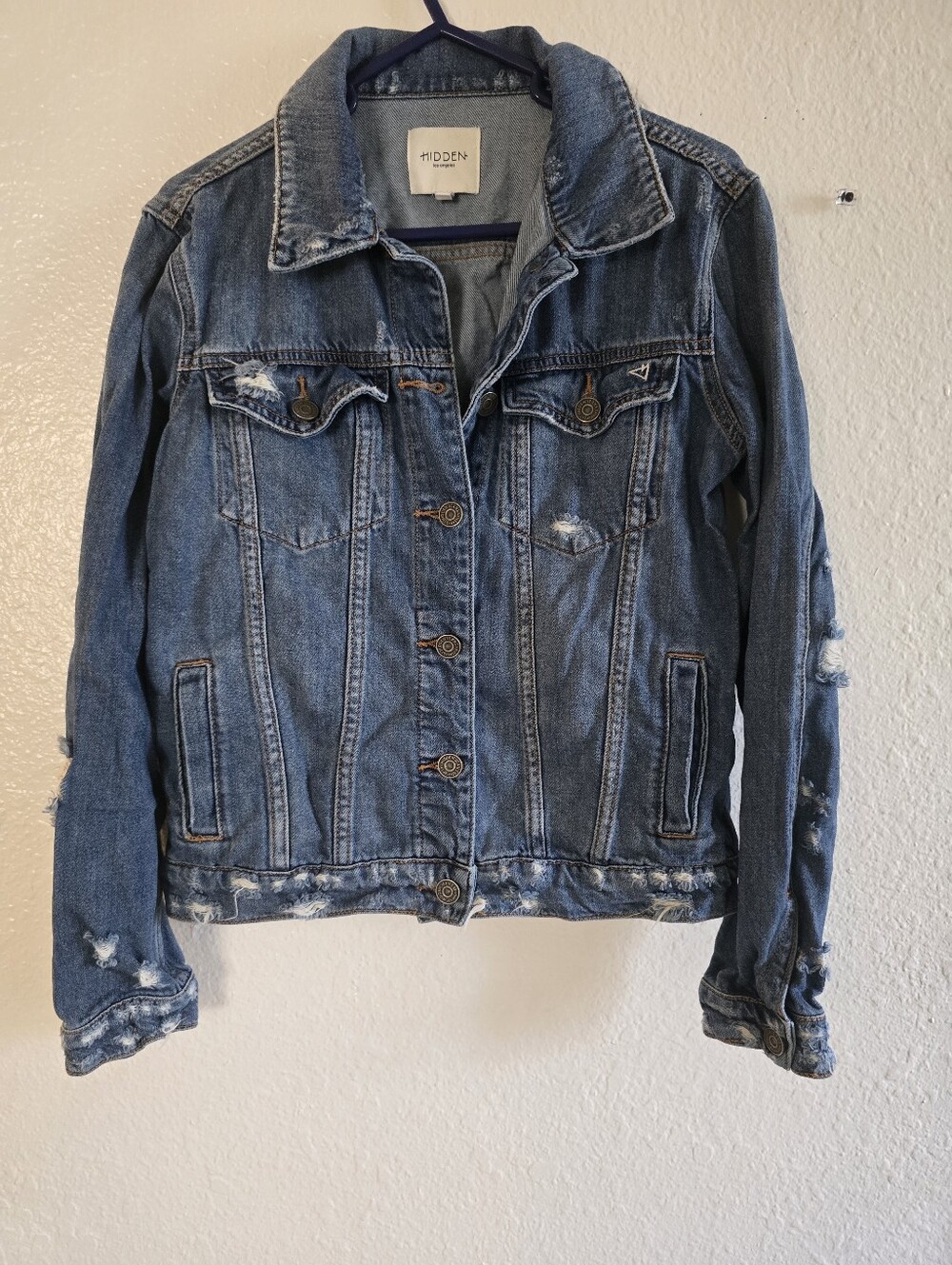 Hidden jean Brand Super distressed denim jacket with graphic back Womens sz XS